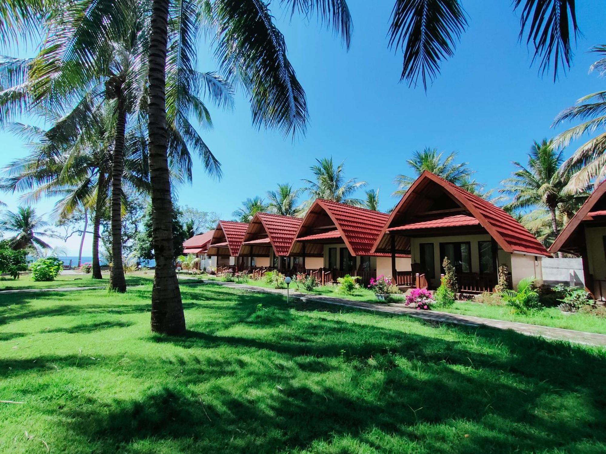Pondok Siola Labuhan Pandan Exterior photo